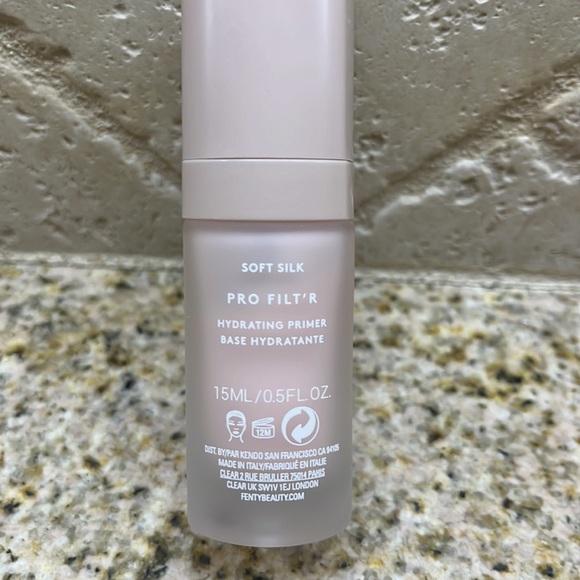 Fenty Beauty soft silk Pro Filt’r hydrating primer mini- swatched one pump only - Picture 3 of 5